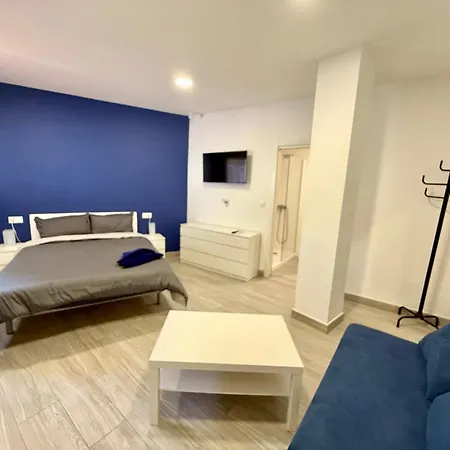 Con Cocina Americana En Elvira * Marbella