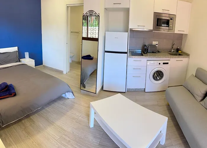 Con Cocina Americana En Elvira Apartment *